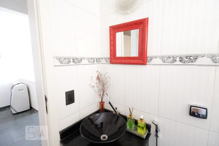 Casa à venda com 180m², 5 quartos e 2 vagasBanheiro Social