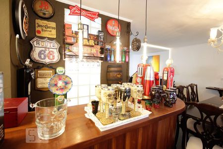 Casa à venda com 180m², 5 quartos e 2 vagasBar