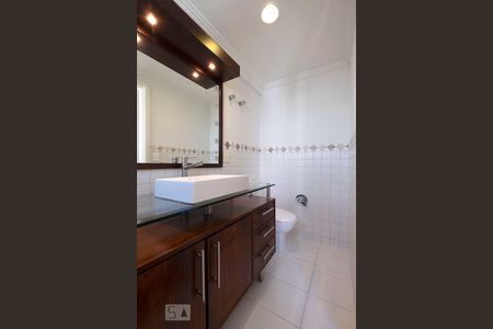 Apartamento à venda com 145m², 2 quartos e 2 vagasSuíte - Banheiro