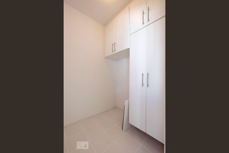 Apartamento à venda com 145m², 2 quartos e 2 vagasÁrea de Serviço - QUarto