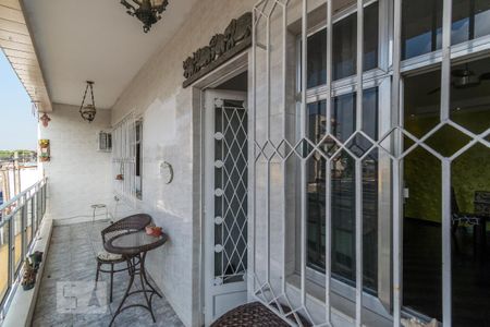 Apartamento para alugar com 100m², 2 quartos e sem vaga Apartamento para alugar com 100m², 2 quartos e sem vagaVaranda da Sala