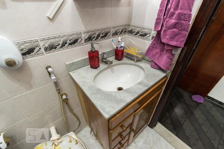 Apartamento para alugar com 100m², 2 quartos e sem vaga Apartamento para alugar com 100m², 2 quartos e sem vagaBanheiro da Suíte