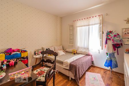 Casa de condomínio à venda com 300m², 4 quartos e 6 vagas Casa de condomínio à venda com 300m², 4 quartos e 6 vagasQuarto 2