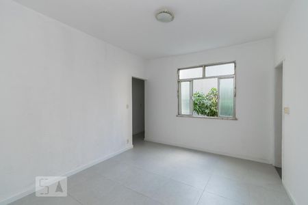 Sala de apartamento para alugar com 2 quartos, 100m² em Vila da Penha, Rio de Janeiro