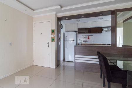 Sala de apartamento para alugar com 3 quartos, 68m² em Vila Ipiranga, Porto Alegre