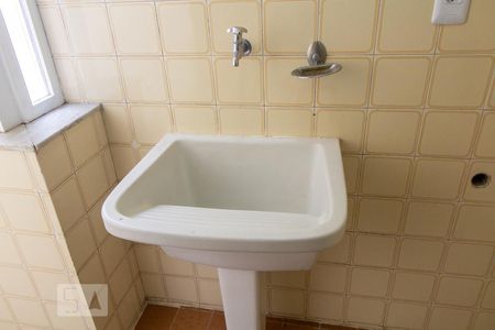 Apartamento para alugar com 65m², 2 quartos e 1 vaga Apartamento para alugar com 65m², 2 quartos e 1 vagaCozinha e Área de Serviço