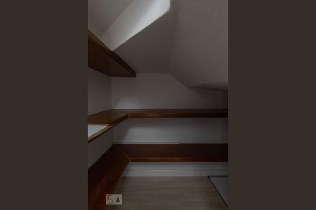 Casa para alugar com 450m², 4 quartos e 4 vagas Casa para alugar com 450m², 4 quartos e 4 vagasDespensa