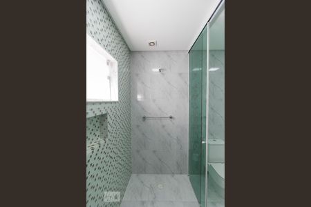 Casa para alugar com 450m², 4 quartos e 4 vagas Casa para alugar com 450m², 4 quartos e 4 vagasBanheiro da Suíte 1