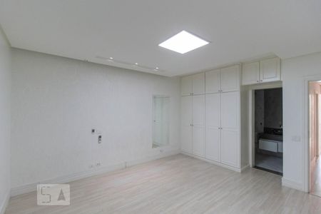 Casa para alugar com 450m², 4 quartos e 4 vagas Casa para alugar com 450m², 4 quartos e 4 vagasSuíte 2