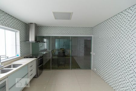 Casa para alugar com 450m², 4 quartos e 4 vagas Casa para alugar com 450m², 4 quartos e 4 vagasCozinha