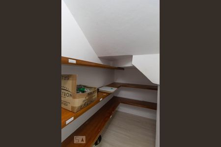 Casa para alugar com 450m², 4 quartos e 4 vagas Casa para alugar com 450m², 4 quartos e 4 vagasDespensa