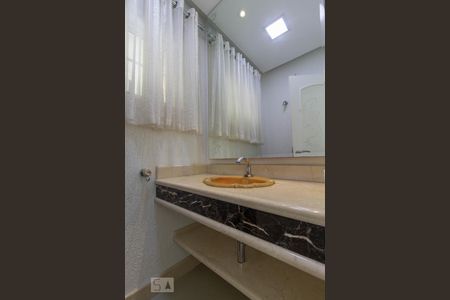 Lavabo de casa para alugar com 4 quartos, 450m² em Jardim Taquaral, São Paulo