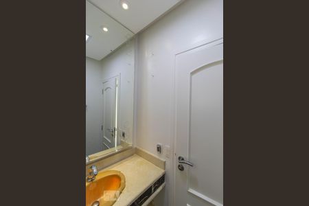 Lavabo de casa para alugar com 4 quartos, 450m² em Jardim Taquaral, São Paulo