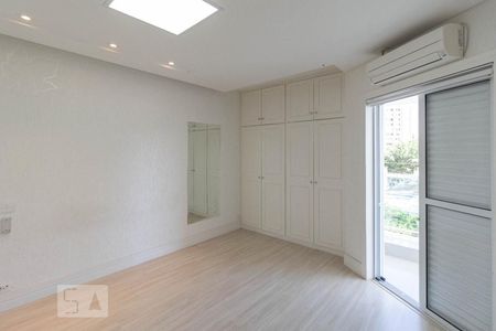 Casa para alugar com 450m², 4 quartos e 4 vagas Casa para alugar com 450m², 4 quartos e 4 vagasQuarto 1