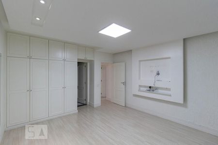 Casa para alugar com 450m², 4 quartos e 4 vagas Casa para alugar com 450m², 4 quartos e 4 vagasSuíte 2