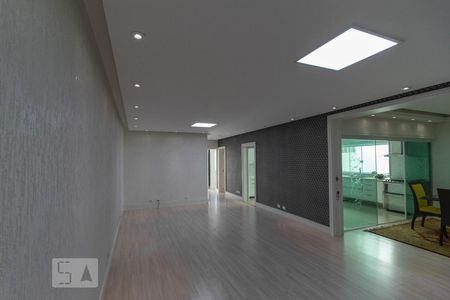 Sala de casa para alugar com 4 quartos, 450m² em Jardim Taquaral, São Paulo