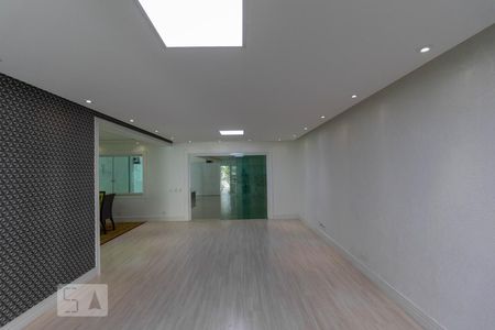 Sala de casa para alugar com 4 quartos, 450m² em Jardim Taquaral, São Paulo
