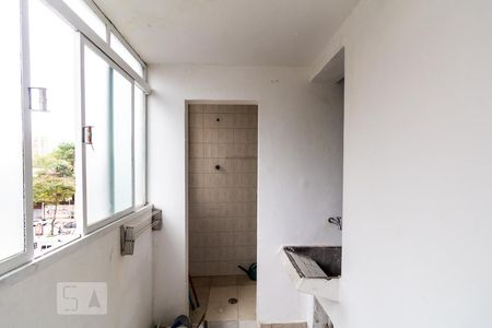 Apartamento para alugar com 90m², 4 quartos e sem vaga Apartamento para alugar com 90m², 4 quartos e sem vagaLavanderia