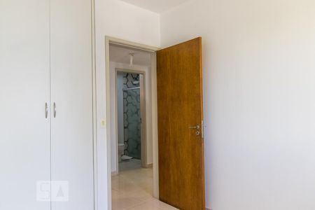 Apartamento à venda com 82m², 3 quartos e 2 vagasQuarto 2