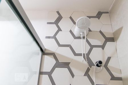 Apartamento à venda com 82m², 3 quartos e 2 vagasChuveiro