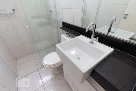 Banheiro de apartamento para alugar com 3 quartos, 67m² em Vila Suzana, São Paulo