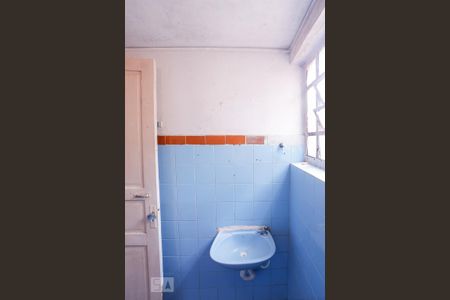 Banheiro de casa para alugar com 1 quarto, 20m² em Alto da Lapa, São Paulo