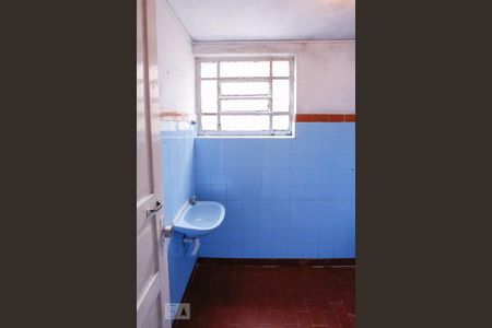 Banheiro de casa para alugar com 1 quarto, 20m² em Alto da Lapa, São Paulo