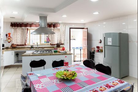 Casa à venda com 480m², 7 quartos e 4 vagasCozinha