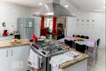 Casa à venda com 480m², 7 quartos e 4 vagasCozinha