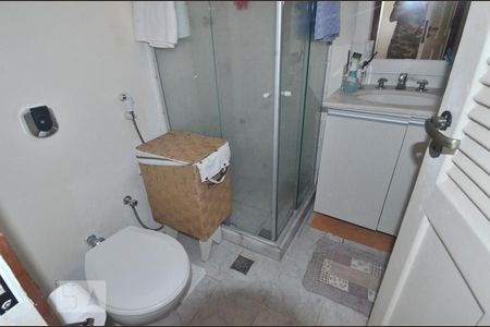 Apartamento à venda com 143m², 3 quartos e sem vagaBanheiro da Suíte