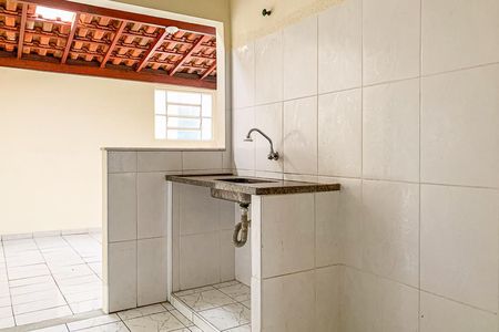 Casa à venda com 60m², 2 quartos e 2 vagas Casa à venda com 60m², 2 quartos e 2 vagasCozinha