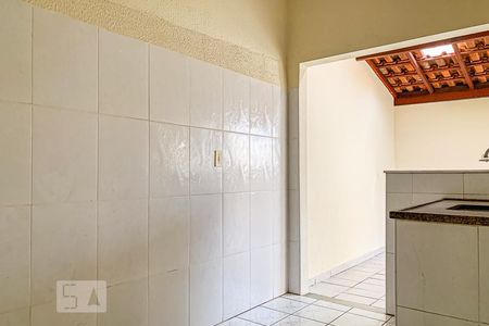Casa à venda com 60m², 2 quartos e 2 vagas Casa à venda com 60m², 2 quartos e 2 vagasCozinha