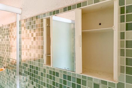 Casa à venda com 60m², 2 quartos e 2 vagas Casa à venda com 60m², 2 quartos e 2 vagasBanheiro