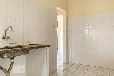 Casa à venda com 60m², 2 quartos e 2 vagas Casa à venda com 60m², 2 quartos e 2 vagasCozinha