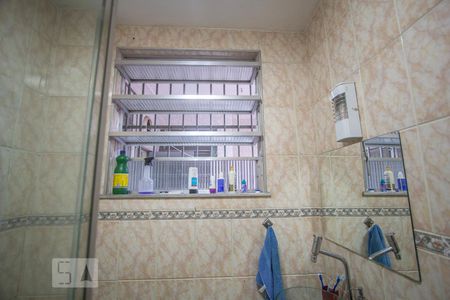 Apartamento à venda com 82m², 2 quartos e sem vagaBanheiro