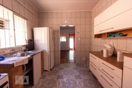 Casa à venda com 90m², 2 quartos e 2 vagas Casa à venda com 90m², 2 quartos e 2 vagasCozinha