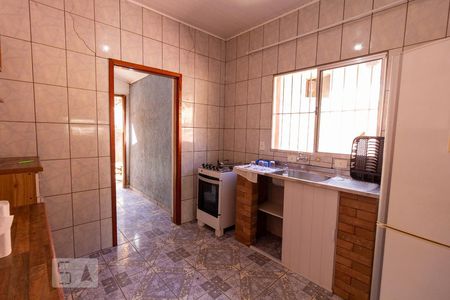 Casa à venda com 90m², 2 quartos e 2 vagas Casa à venda com 90m², 2 quartos e 2 vagasCozinha