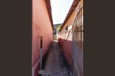 Casa à venda com 90m², 2 quartos e 2 vagas Casa à venda com 90m², 2 quartos e 2 vagasEntrada Lateral