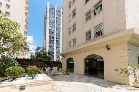 Apartamento para alugar com 28m², 1 quarto e 1 vaga Apartamento para alugar com 28m², 1 quarto e 1 vagaFachada