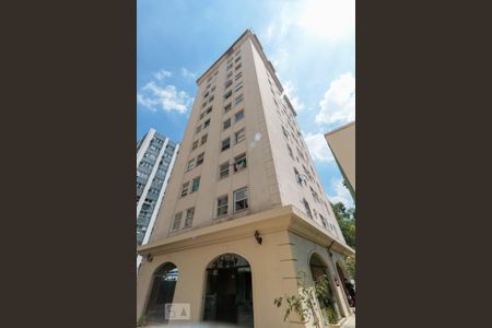 Apartamento para alugar com 28m², 1 quarto e 1 vaga Apartamento para alugar com 28m², 1 quarto e 1 vagaFachada