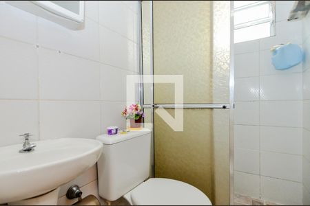 Banheiro de apartamento para alugar com 1 quarto, 56m² em Jardim Santa Mena, Guarulhos