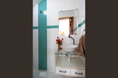 Casa à venda com 220m², 3 quartos e 3 vagasLavabo