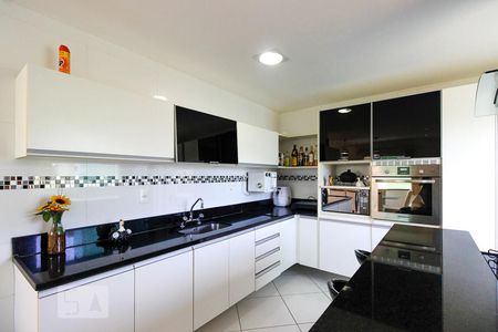 Casa à venda com 220m², 3 quartos e 3 vagasCozinha