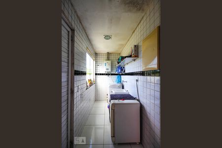 Casa à venda com 220m², 3 quartos e 3 vagasÁrea de Serviço