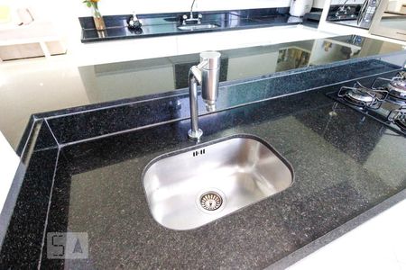 Casa à venda com 220m², 3 quartos e 3 vagasCozinha