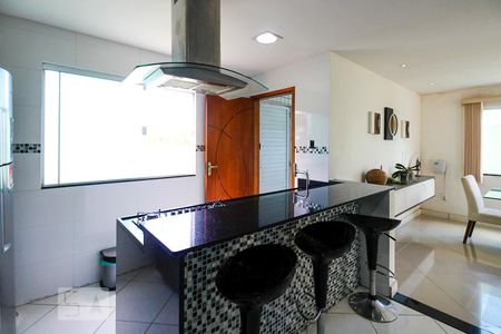 Casa à venda com 220m², 3 quartos e 3 vagasCozinha