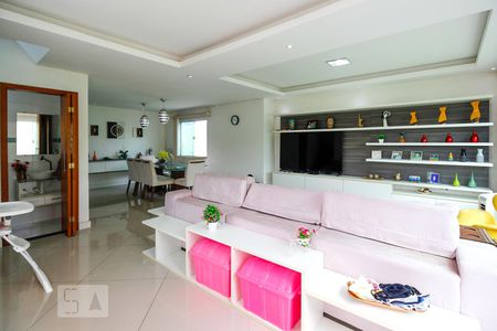 Sala de casa à venda com 3 quartos, 220m² em Vargem Grande, Rio de Janeiro