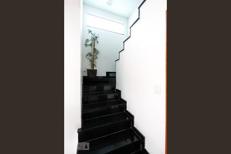 Escada de casa à venda com 3 quartos, 220m² em Vargem Grande, Rio de Janeiro