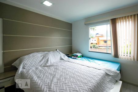 Casa à venda com 220m², 3 quartos e 3 vagasSuíte