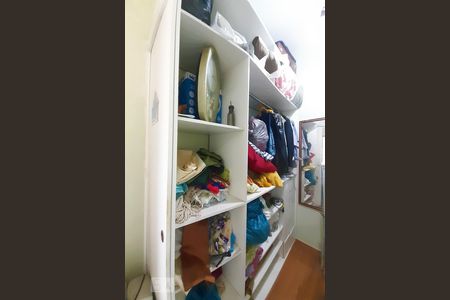 Casa à venda com 288m², 3 quartos e 3 vagasCloset da suíte